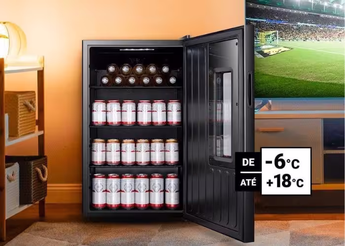 Cervejeira residencial para manter cervejas e outras bebidas geladas e prontas para servir em casa